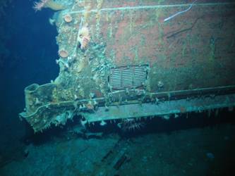 Break in ship's stbd side at bilge keel level